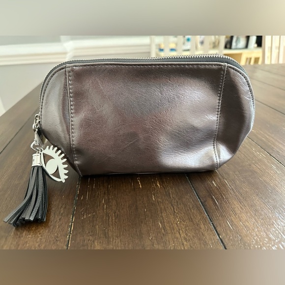 R + F Rodan Fields cosmetics bag - Picture 4 of 12